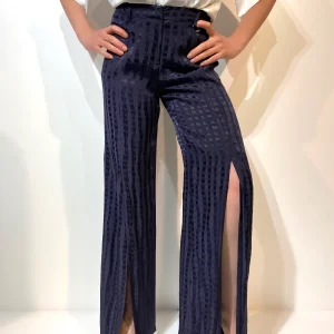 Pantaloni a palazzo con spacco