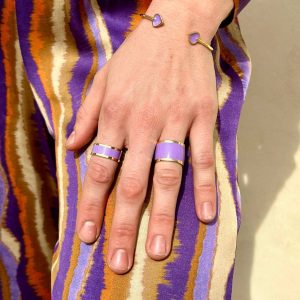 Anello a fascia lilla