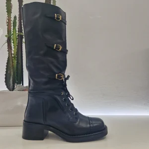 Anfibio alto con fibbie nero