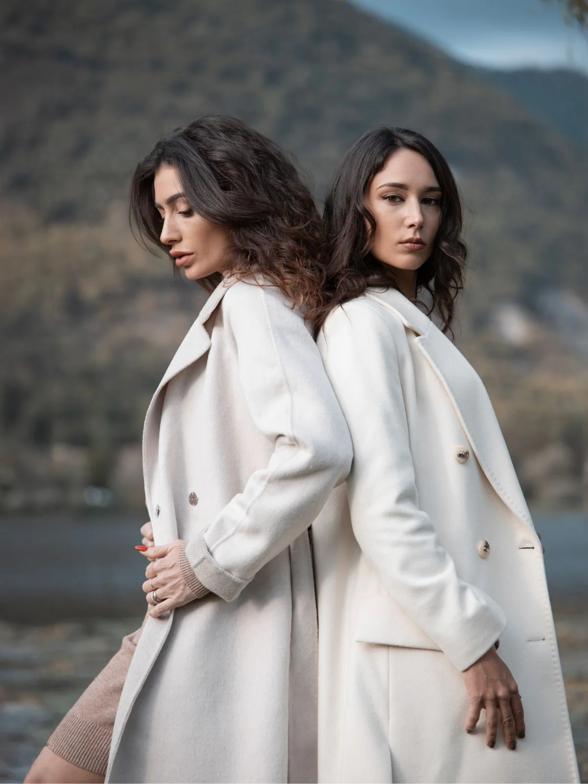 Cappotto con spacchi panna - immagine 6
