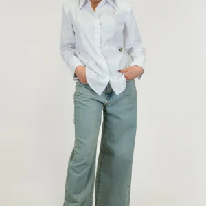 Tensione in - Jeans palazzo lavaggio chiaro sabbiato modello Giusi