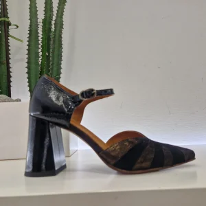 Chie Mihara scarpa con cinturino nera LOLAY